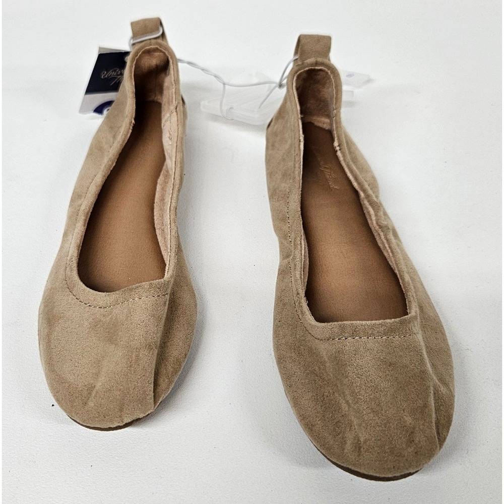 Universal Thread Womens Tan Suede Like Ballet Flats Round Toe Slip On Size 6